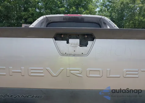 2005 Chevrolet Avalanche 1500 Z66 z USA, uszkodzony, nr VIN 3GNEC12ZX5G274802